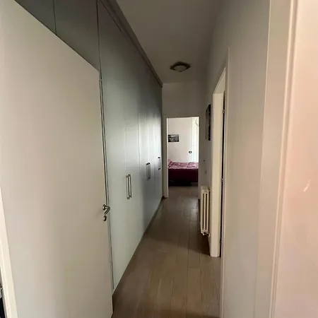 Marisa Ingresso Indipendente Con Corte E Garage * Civitanova Marche
